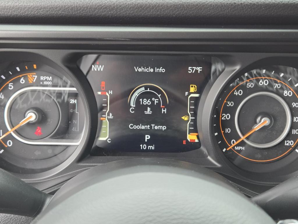 new 2025 Jeep Gladiator car, priced at $51,045