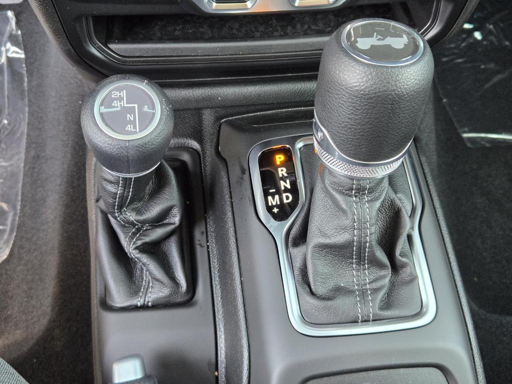 new 2025 Jeep Wrangler car, priced at $52,270