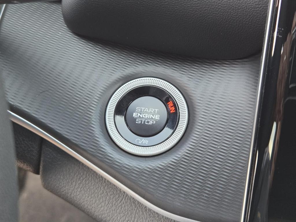 new 2025 Jeep Grand Cherokee car, priced at $47,250