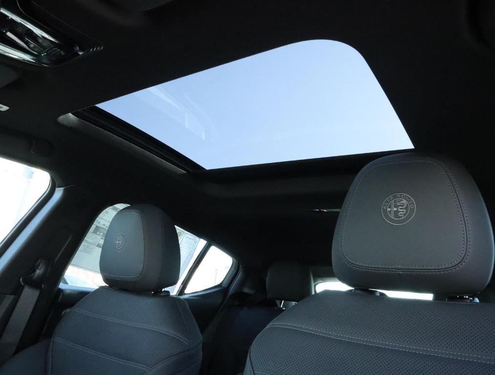 new 2025 Alfa Romeo Tonale car, priced at $55,125