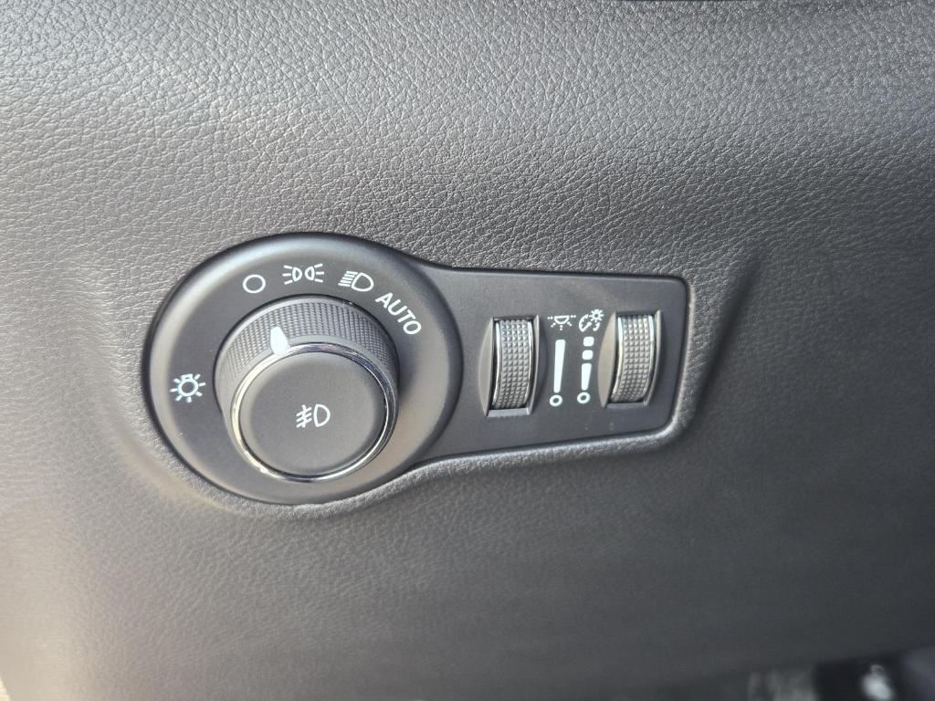 used 2026 Jeep Compass car, priced at $28,498