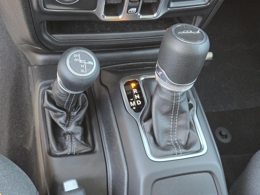 new 2025 Jeep Gladiator car, priced at $48,735