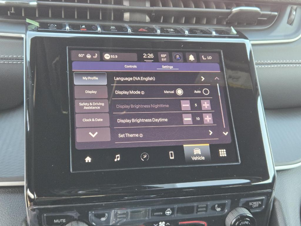 new 2025 Jeep Grand Cherokee car, priced at $40,825