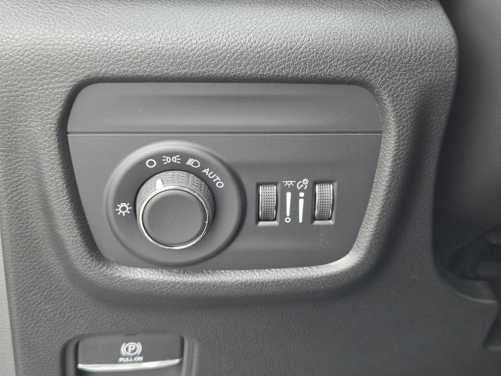 new 2025 Jeep Grand Cherokee L car, priced at $45,750