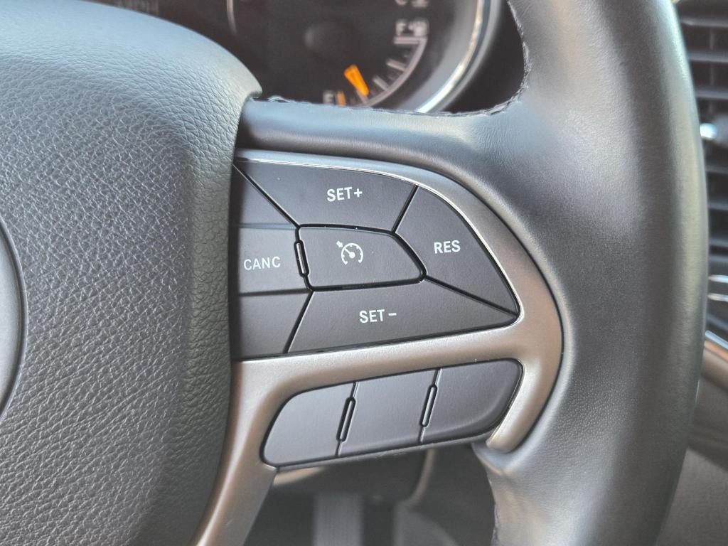 used 2020 Jeep Grand Cherokee car, priced at $13,898