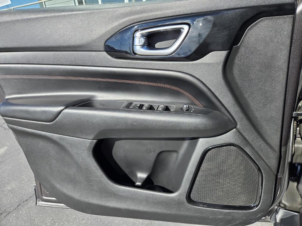 used 2022 Jeep Compass car, priced at $17,870