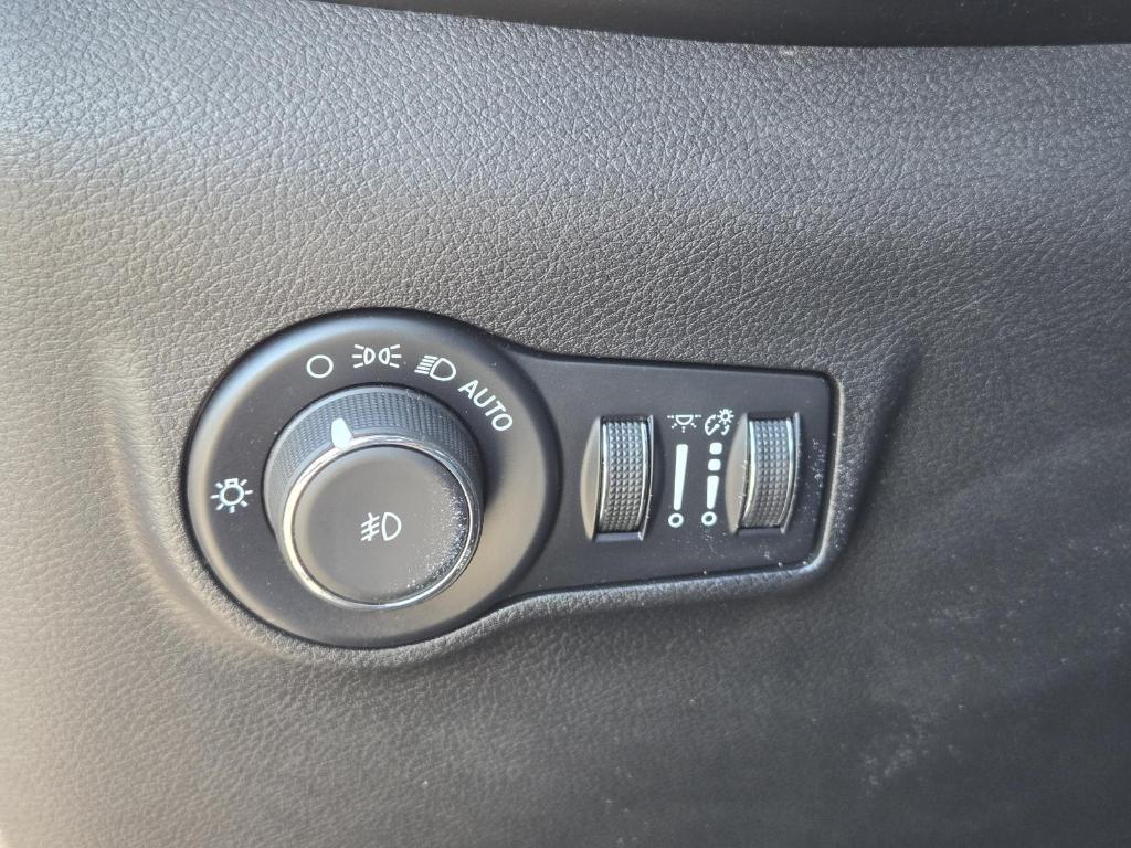 used 2022 Jeep Compass car, priced at $17,870