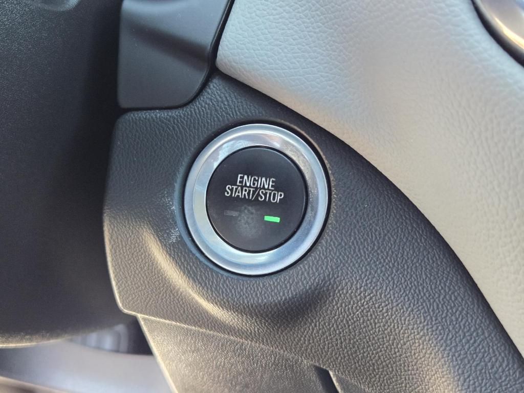 used 2022 Chevrolet Equinox car, priced at $20,998