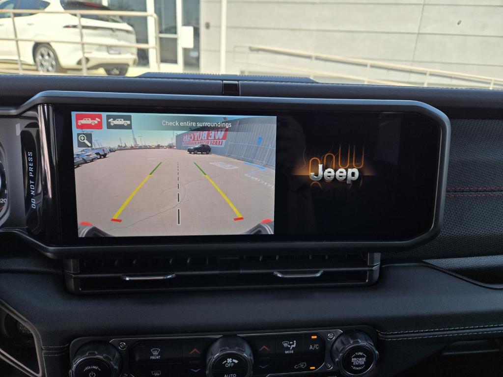 new 2025 Jeep Gladiator car, priced at $58,500