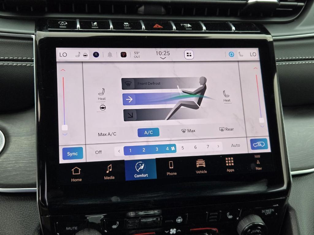 new 2025 Jeep Grand Cherokee car, priced at $52,140