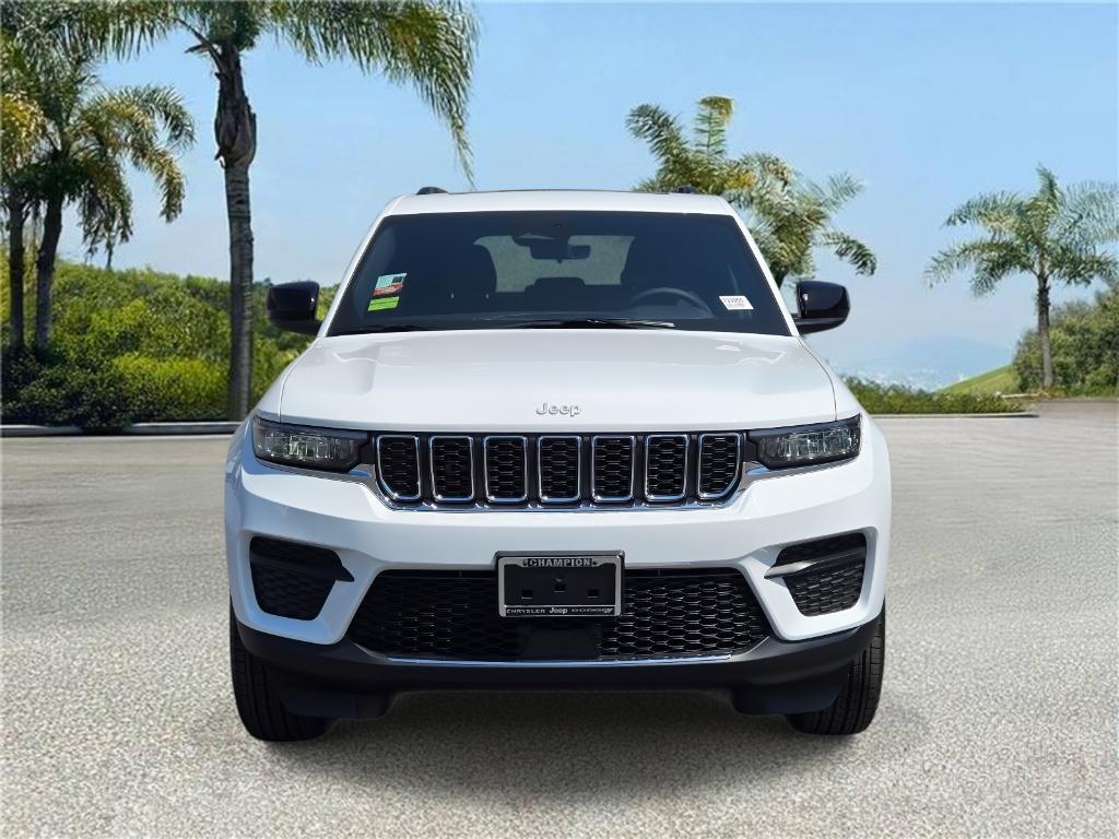 new 2025 Jeep Grand Cherokee car, priced at $40,205