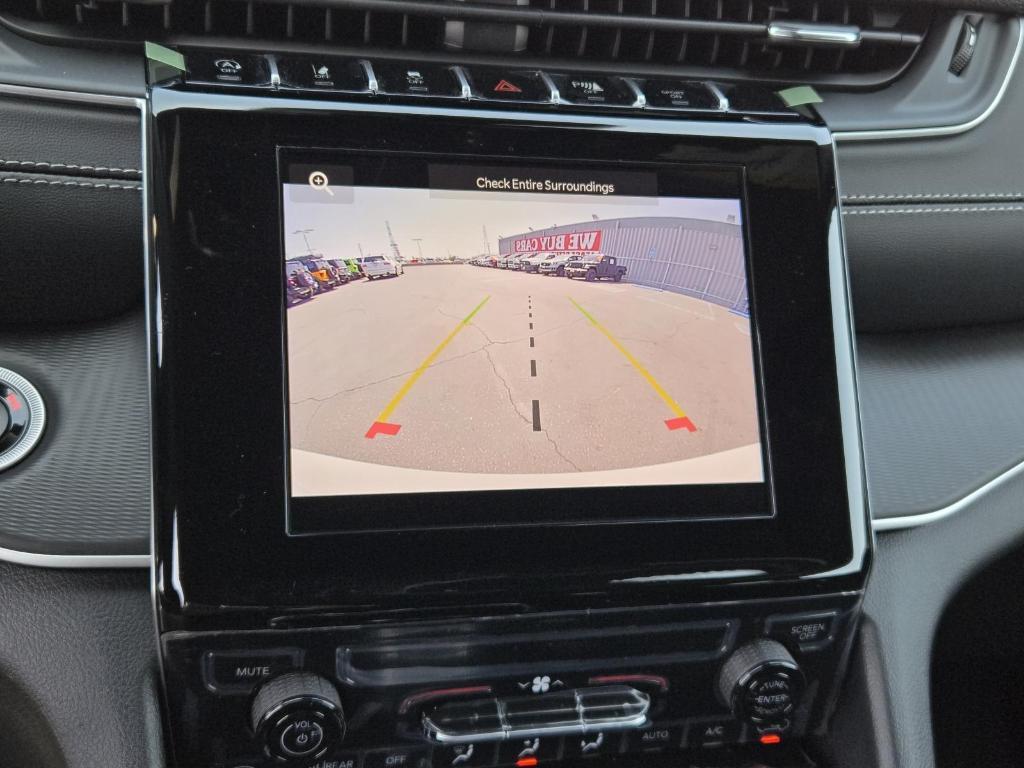 new 2025 Jeep Grand Cherokee car, priced at $40,205