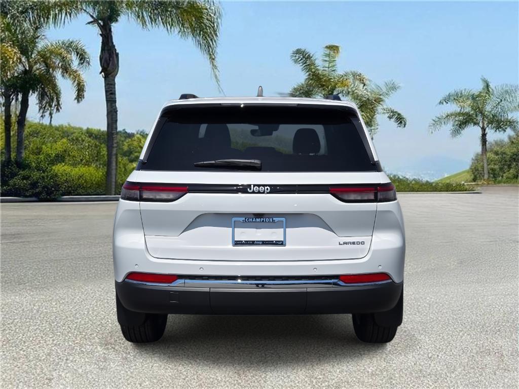 new 2025 Jeep Grand Cherokee car, priced at $40,205