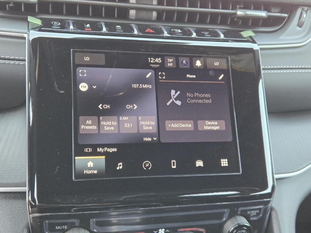 new 2025 Jeep Grand Cherokee car, priced at $40,205