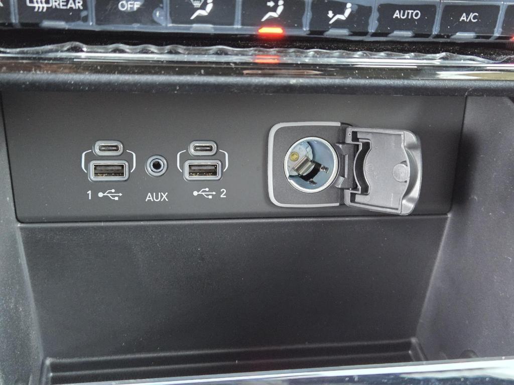 new 2025 Jeep Grand Cherokee car, priced at $40,205