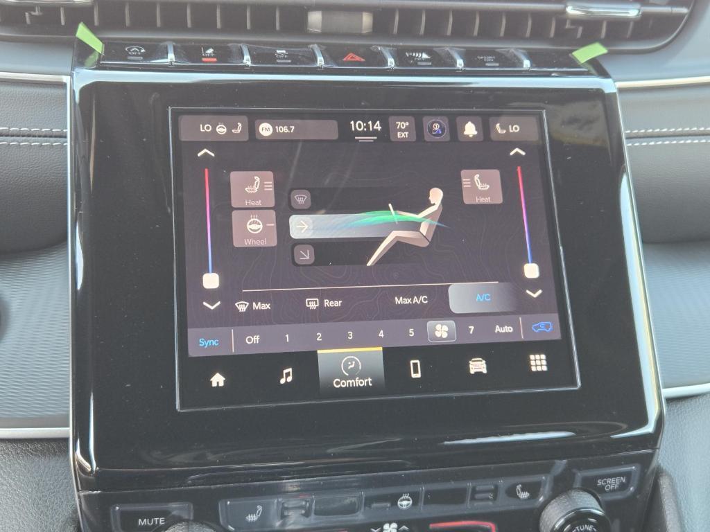 new 2025 Jeep Grand Cherokee car, priced at $37,530