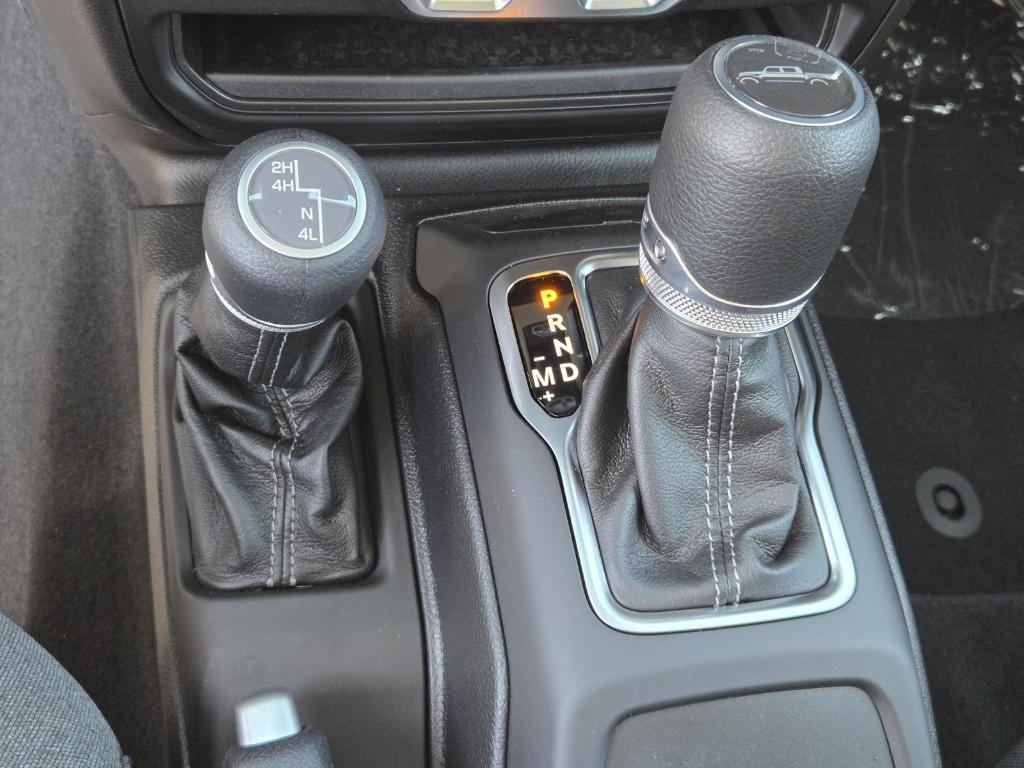 new 2025 Jeep Gladiator car, priced at $48,735