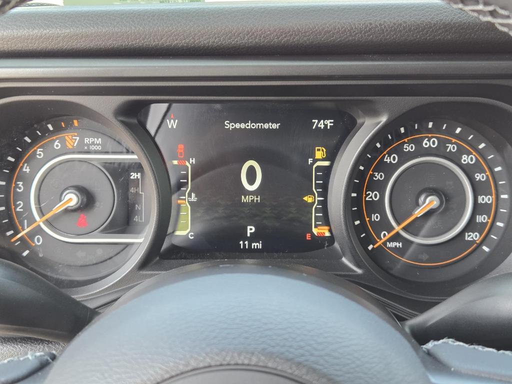 new 2025 Jeep Gladiator car, priced at $48,735