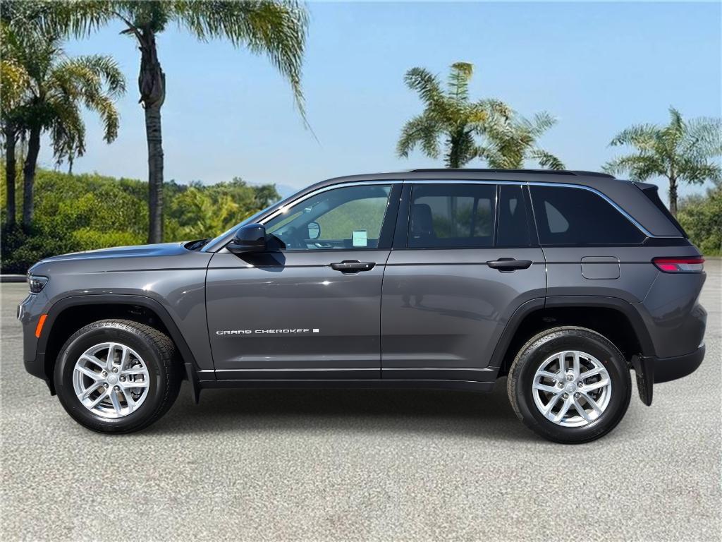 new 2025 Jeep Grand Cherokee car, priced at $40,800