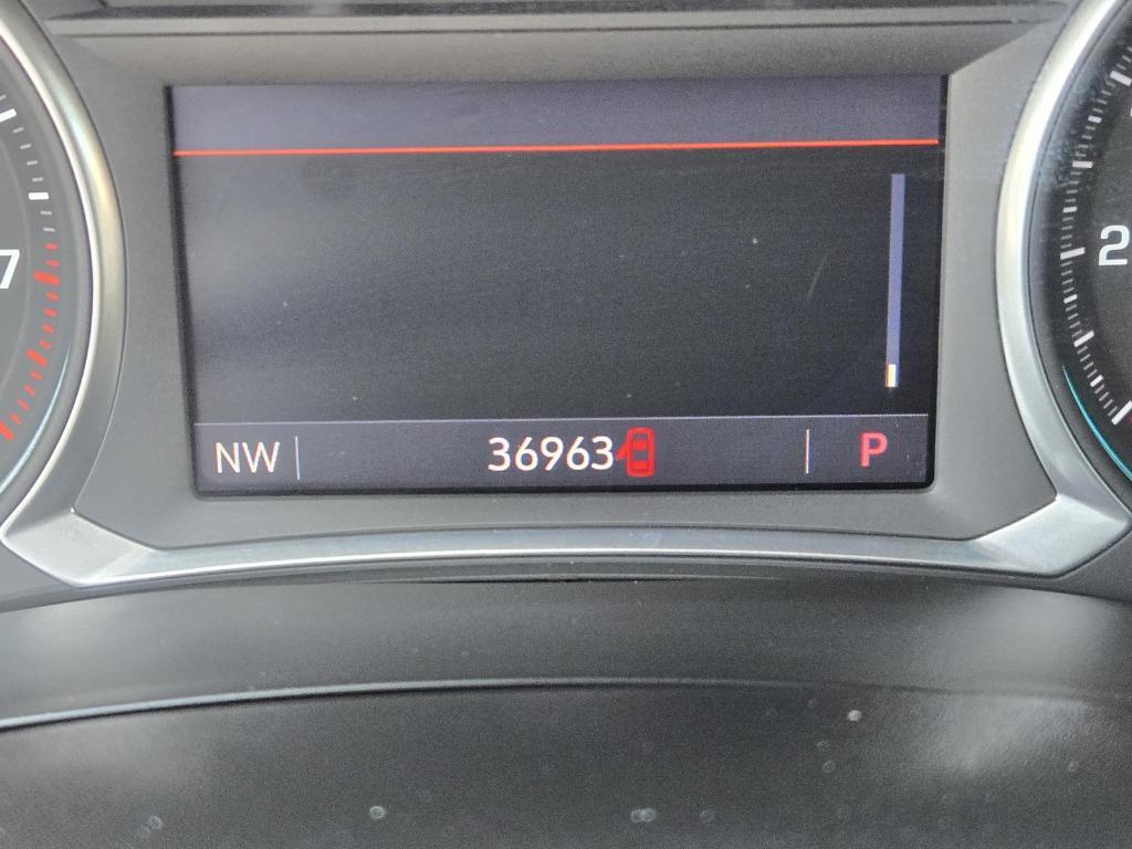 used 2021 Chevrolet Traverse car, priced at $23,928