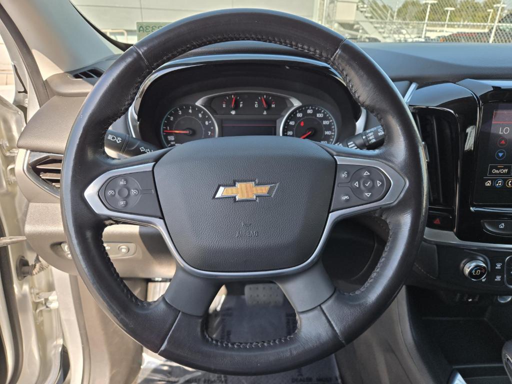 used 2021 Chevrolet Traverse car, priced at $23,928
