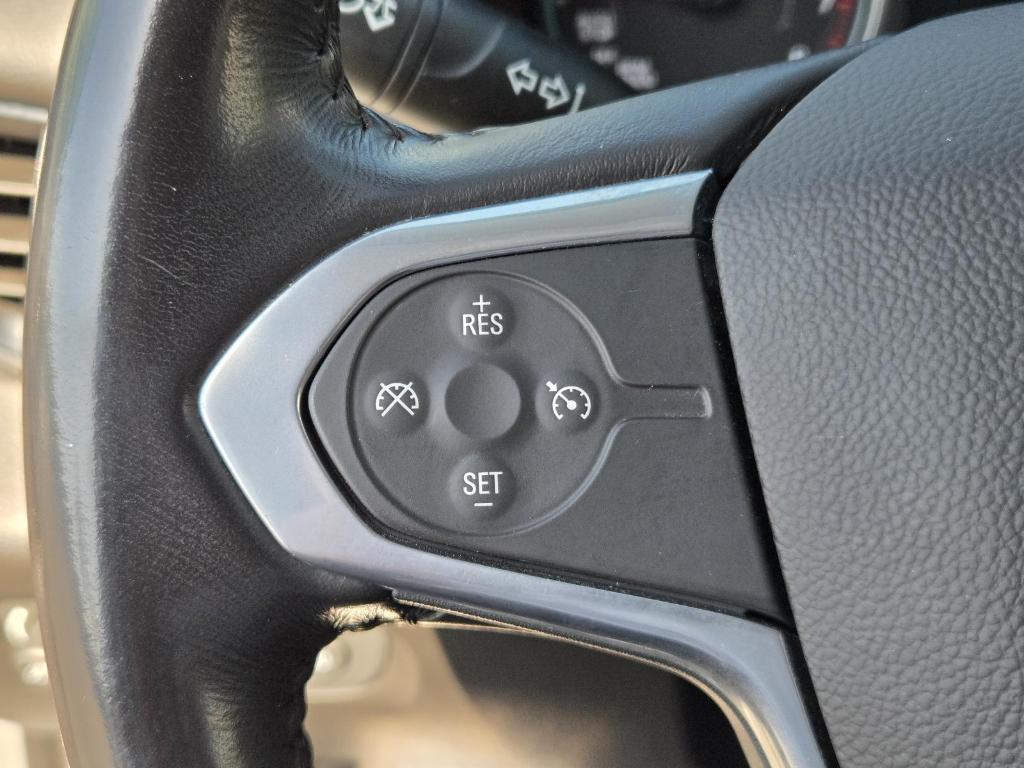 used 2021 Chevrolet Traverse car, priced at $23,928