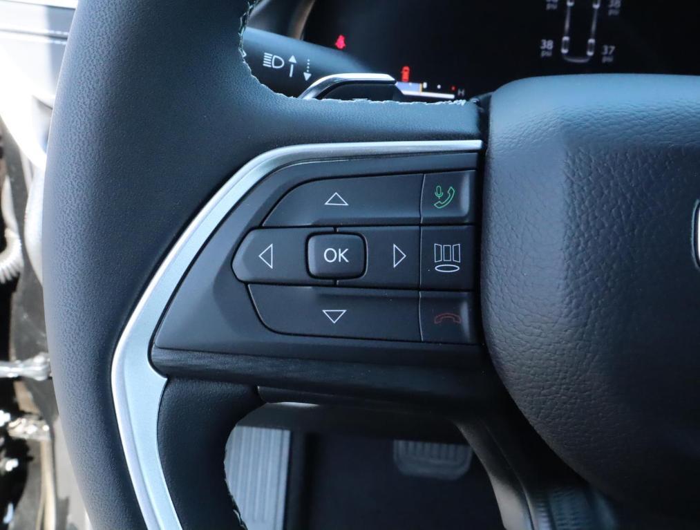 new 2025 Jeep Grand Cherokee L car, priced at $42,175