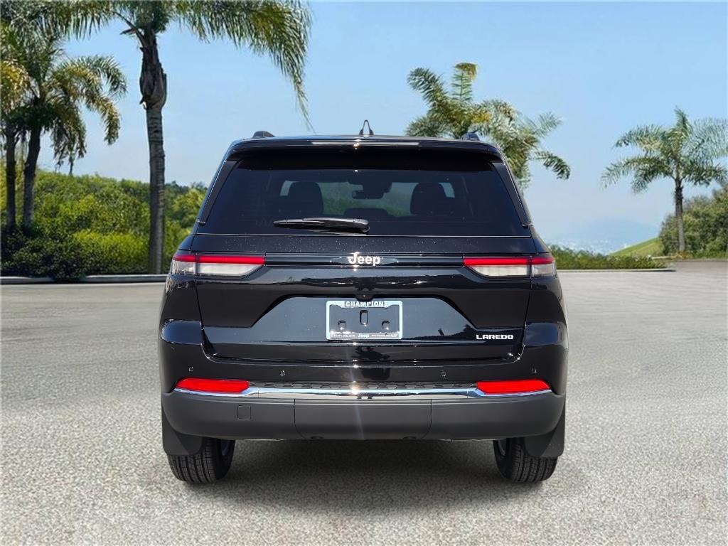 new 2025 Jeep Grand Cherokee car, priced at $40,800