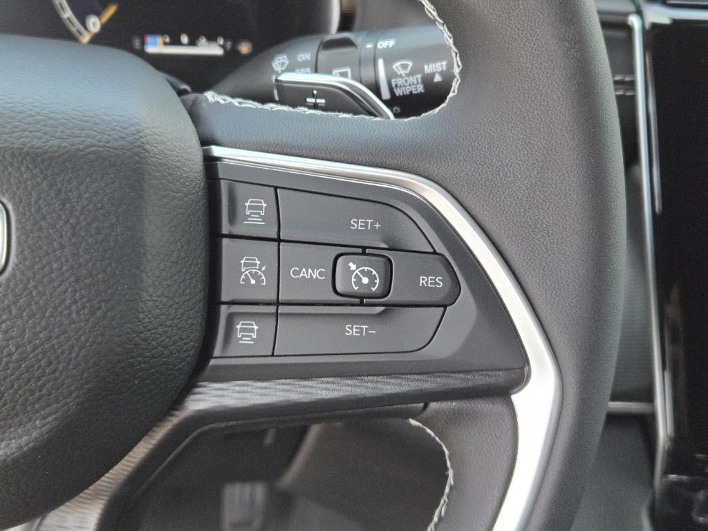 new 2025 Jeep Grand Cherokee car, priced at $40,800