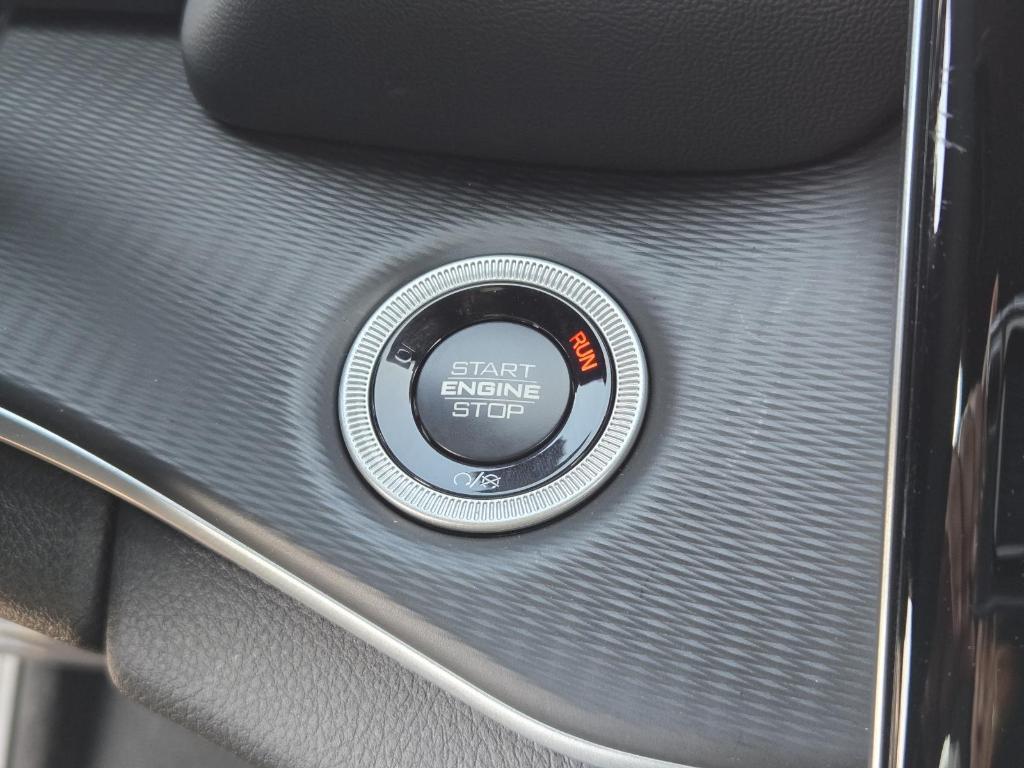 new 2025 Jeep Grand Cherokee car, priced at $36,625