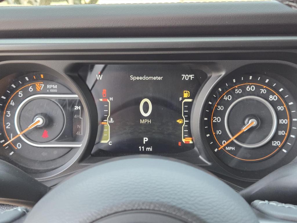 new 2025 Jeep Gladiator car, priced at $49,240