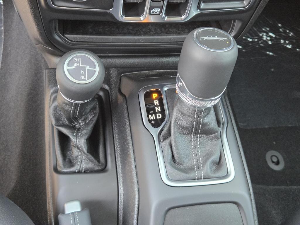new 2025 Jeep Gladiator car, priced at $49,240
