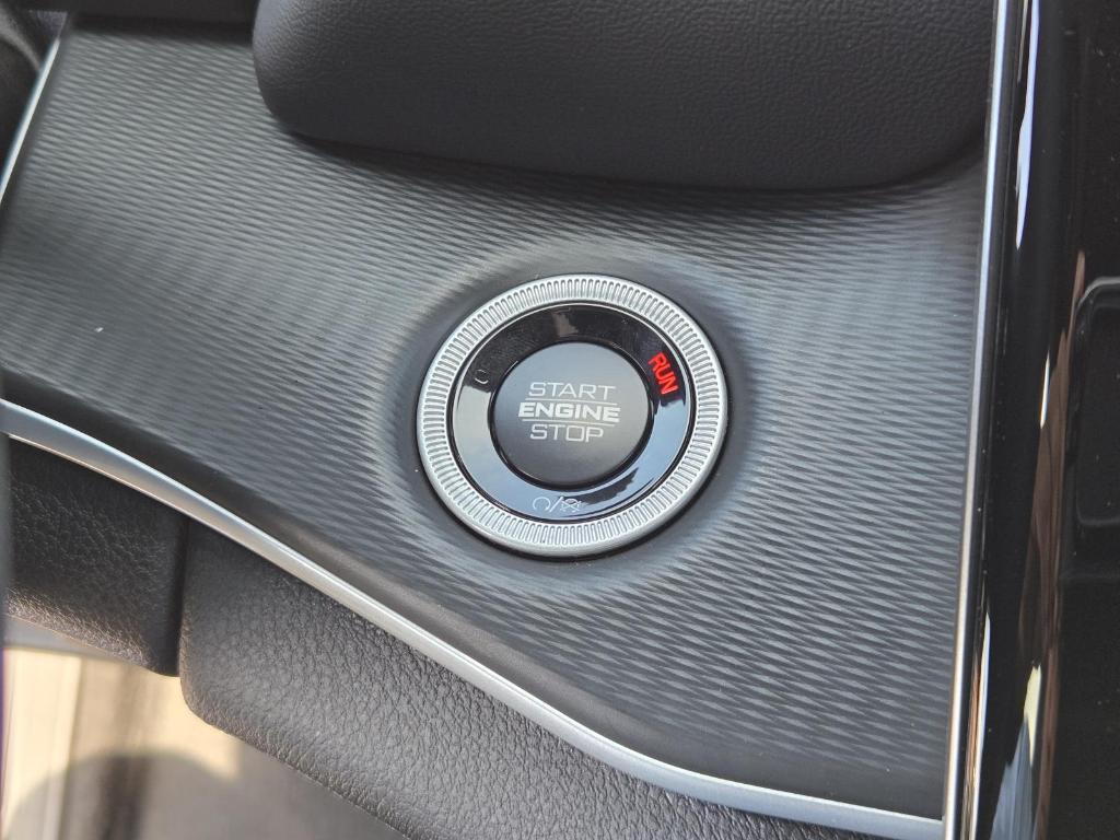 new 2025 Jeep Grand Cherokee L car, priced at $39,875