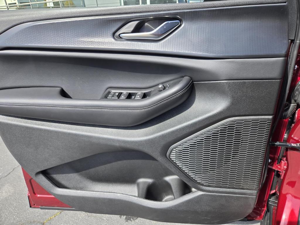 new 2025 Jeep Grand Cherokee L car, priced at $39,875