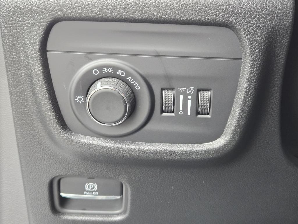 new 2025 Jeep Grand Cherokee L car, priced at $41,530