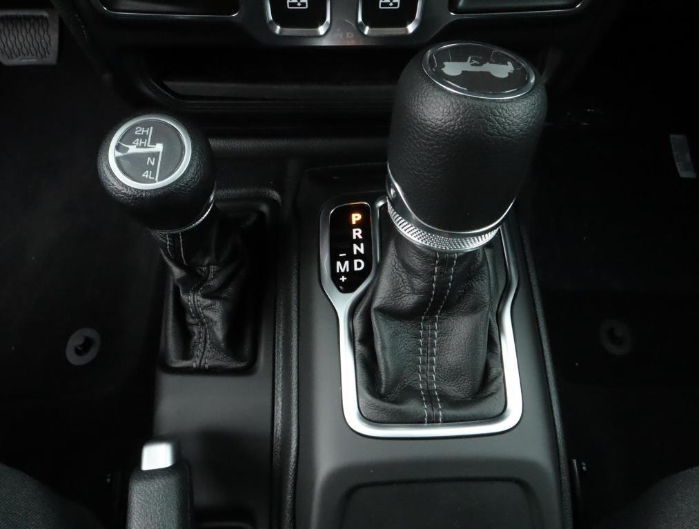 new 2025 Jeep Wrangler car, priced at $43,575