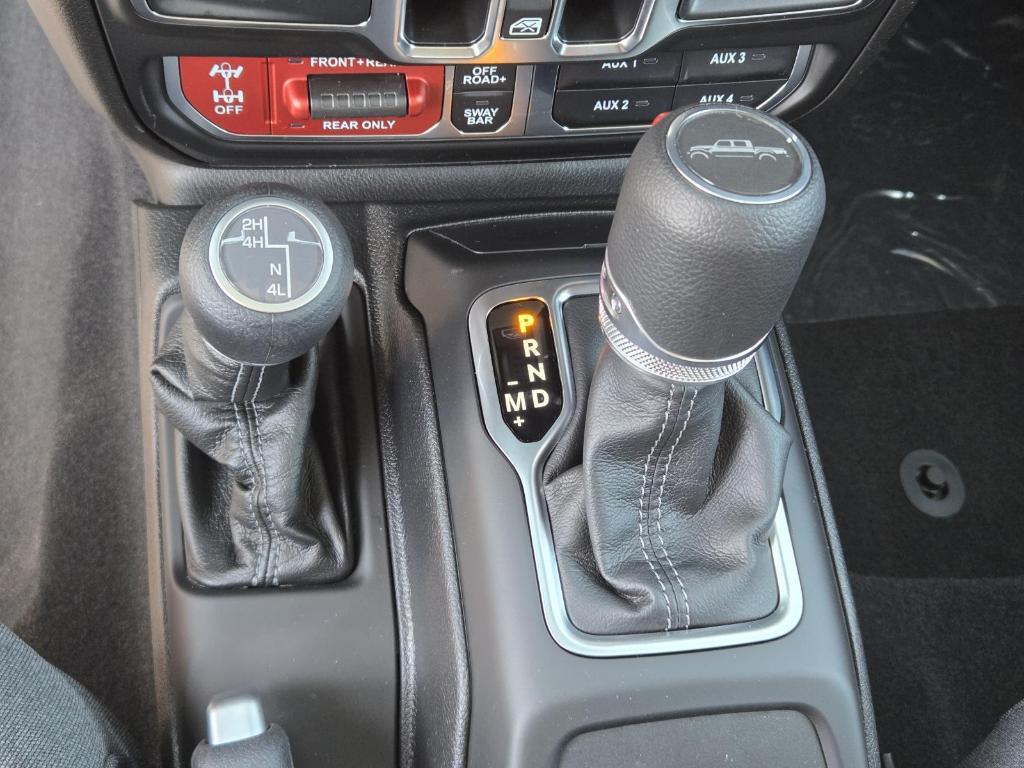 new 2025 Jeep Gladiator car, priced at $58,500