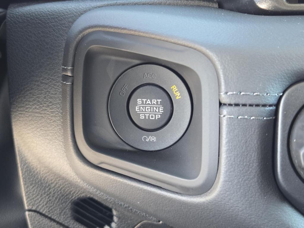 new 2025 Jeep Wrangler car, priced at $58,040