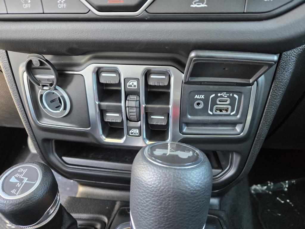 new 2025 Jeep Wrangler car, priced at $58,040