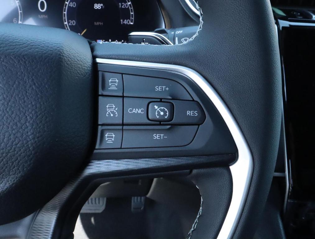 new 2025 Jeep Grand Cherokee L car, priced at $42,175