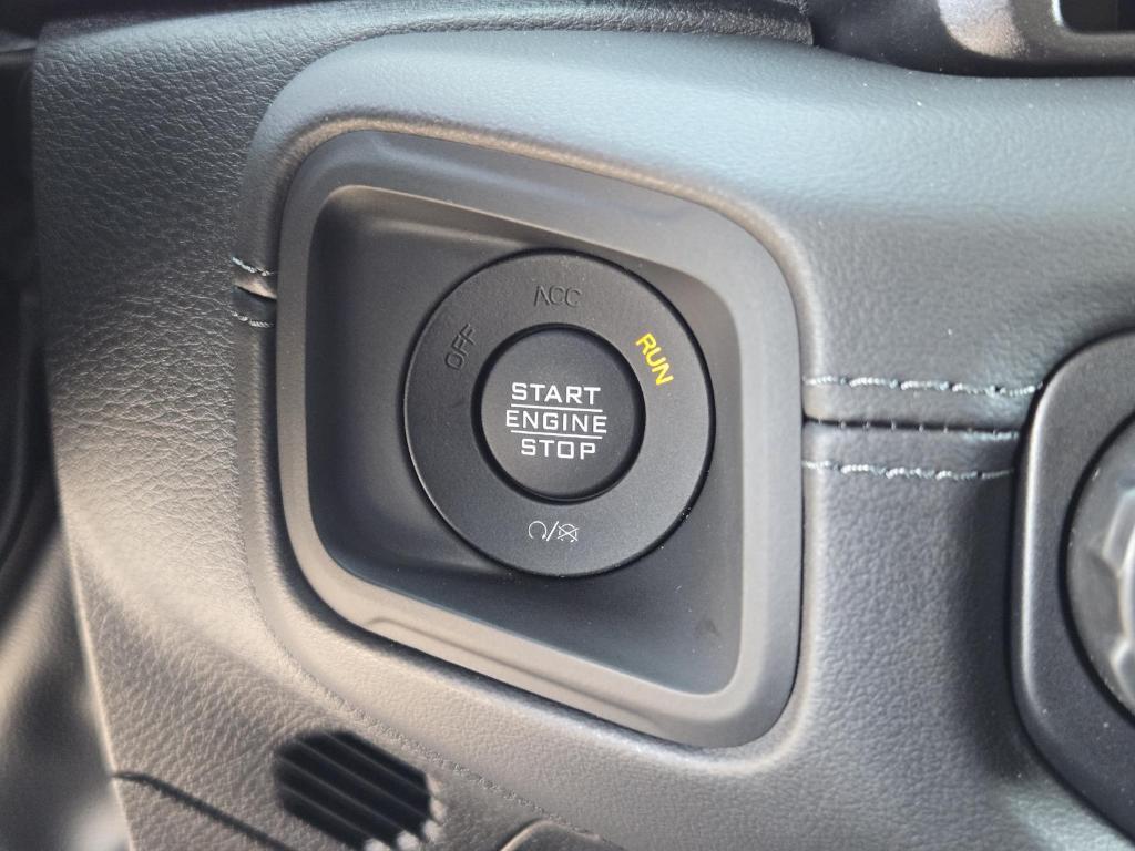 new 2025 Jeep Wrangler car, priced at $72,490