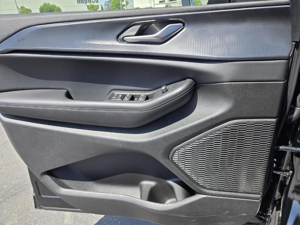 new 2025 Jeep Grand Cherokee car, priced at $47,250