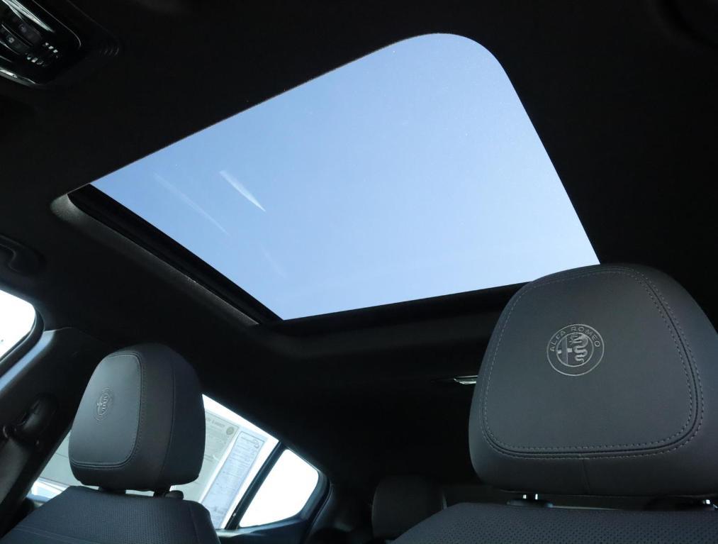 new 2025 Alfa Romeo Tonale car, priced at $55,125