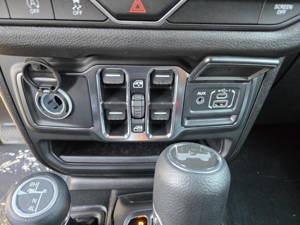 new 2025 Jeep Wrangler car, priced at $53,375