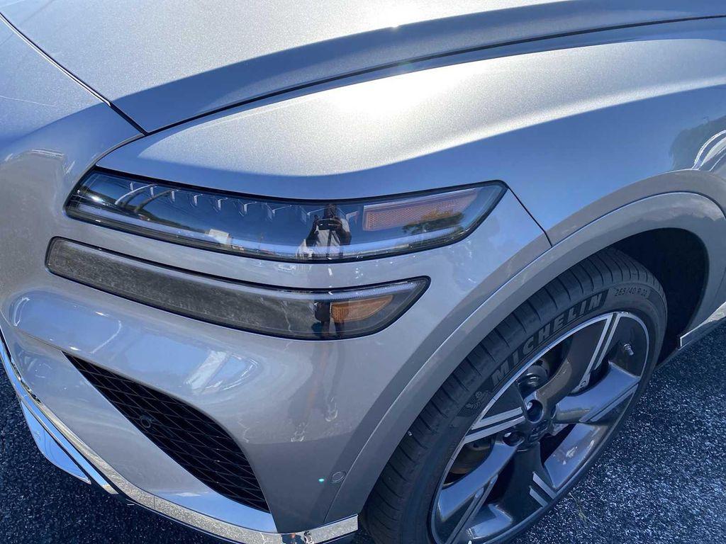 new 2025 Genesis GV80 car, priced at $83,438