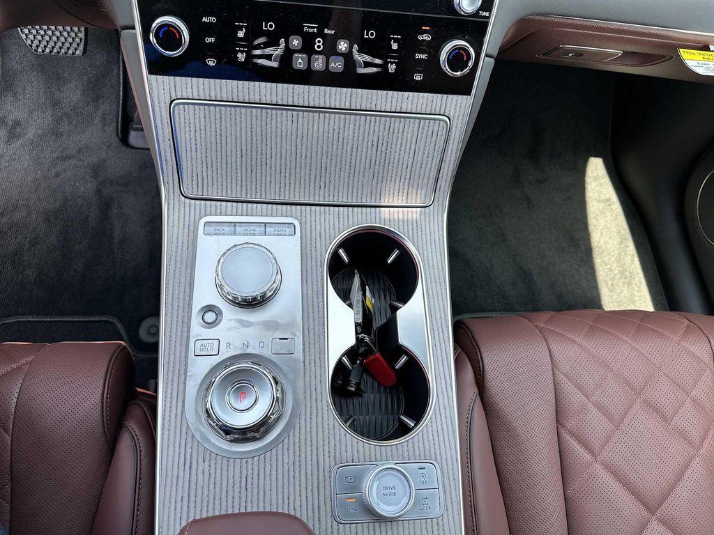 new 2025 Genesis GV80 car, priced at $83,084
