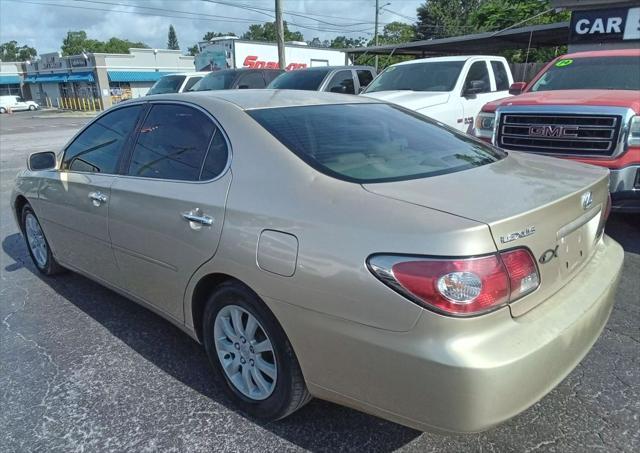 used 2004 Lexus ES 330 car, priced at $3,999