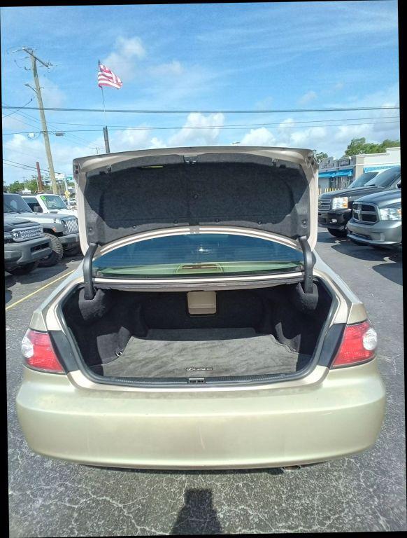 used 2004 Lexus ES 330 car, priced at $3,999