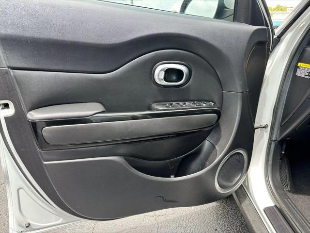 used 2014 Kia Soul car, priced at $5,899