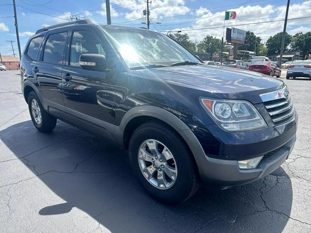 used 2009 Kia Borrego car, priced at $7,999